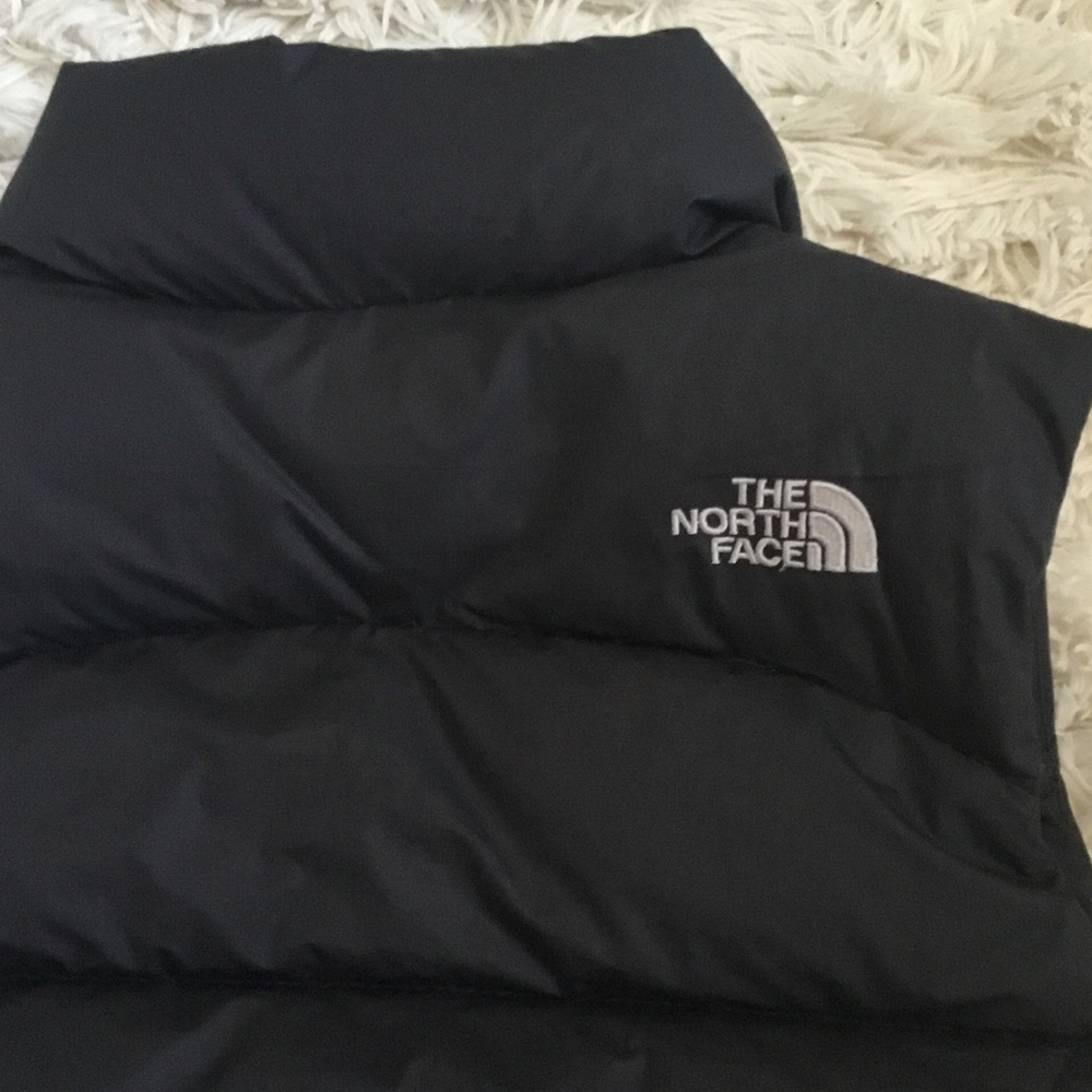 The North Face Charcoal Insulated Vest - Picture 5 of 11